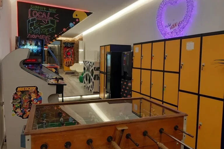Cedofeita Lounge - Lockers and Games